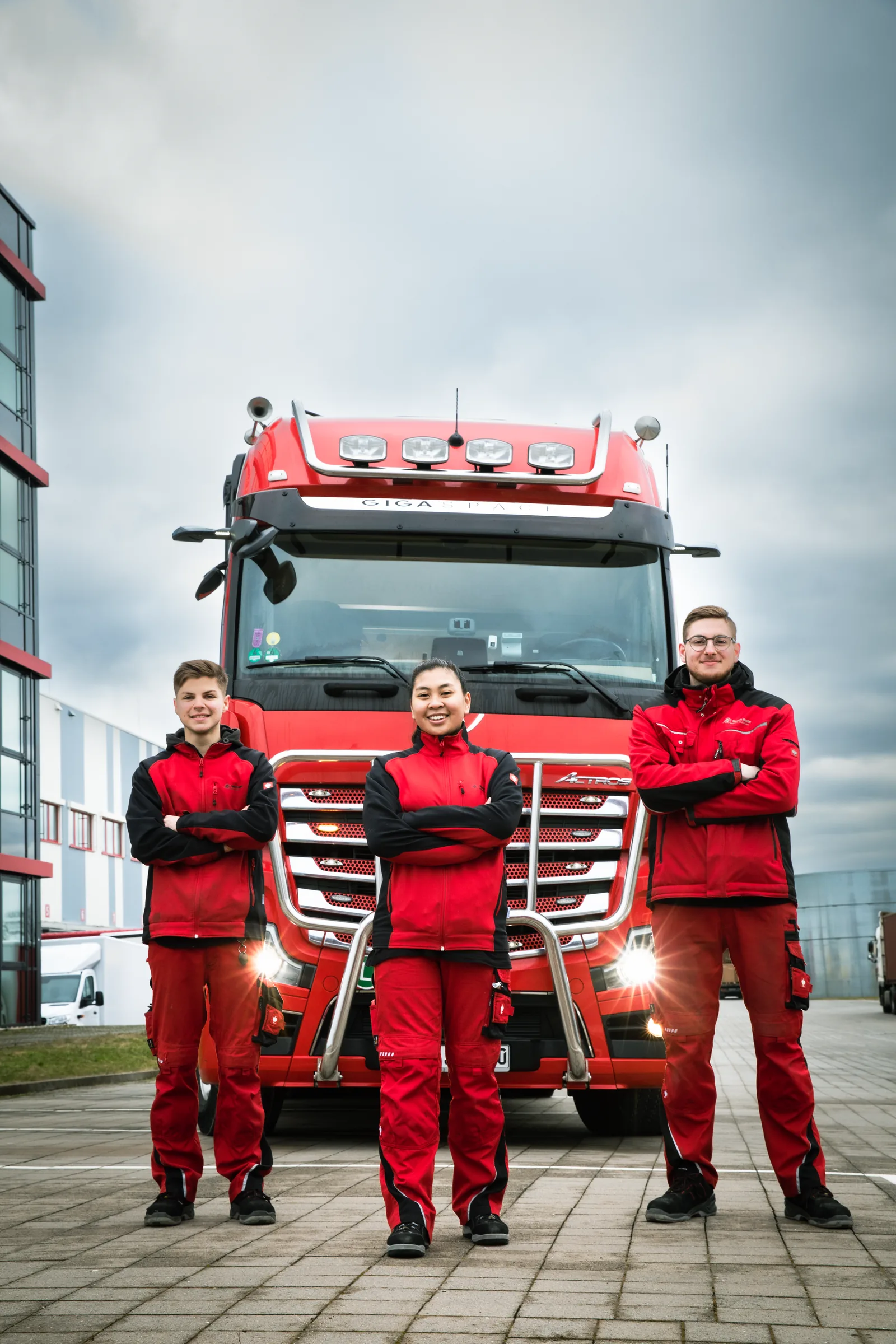 Lkw-Fahrerteam von Simon Hegele