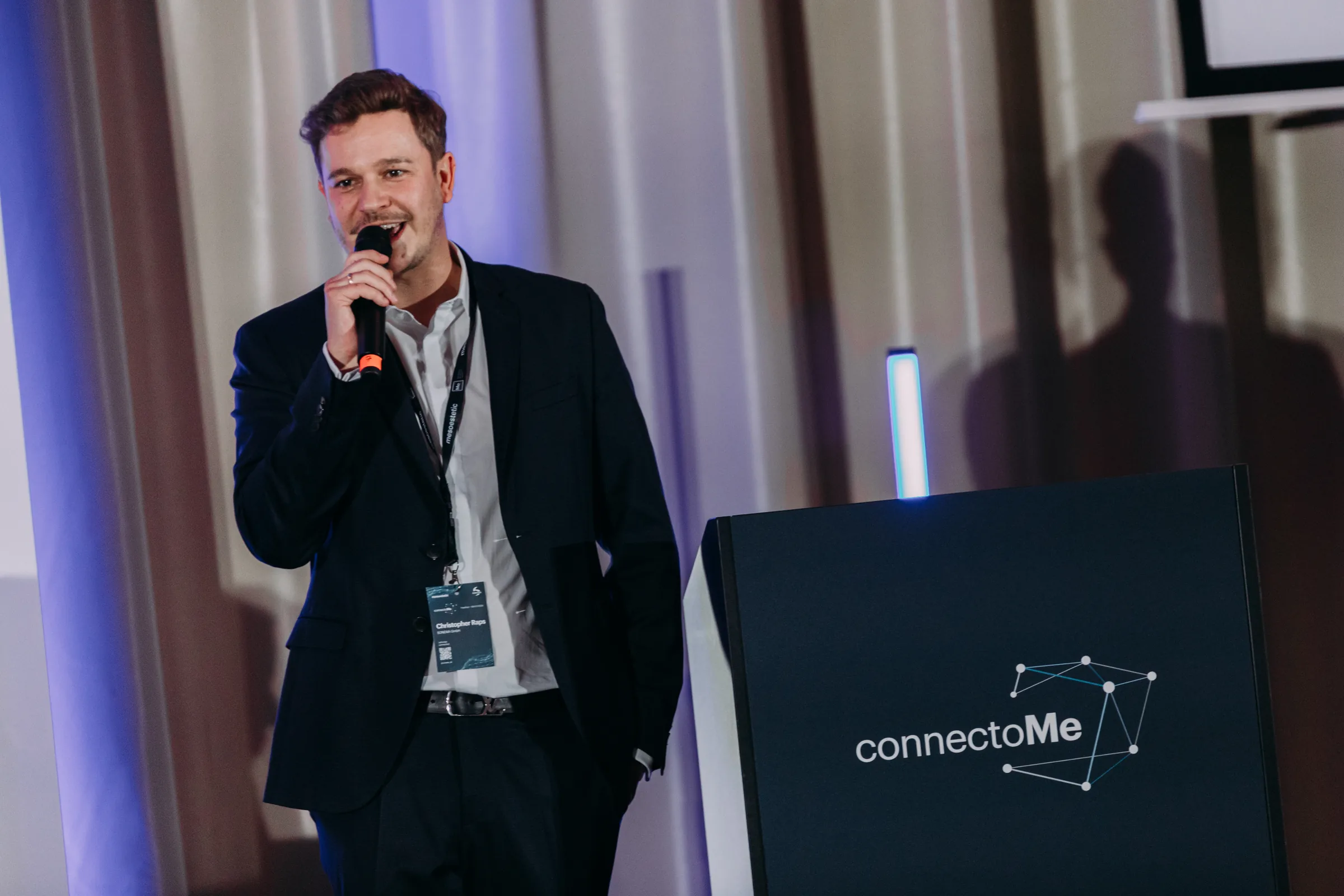Moderation beim Sonewa connectoMe Event
